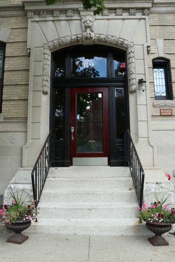 A Stylish Stay W/ A Queen Bed, Heated Floors.. #31 Brookline Eksteriør bilde